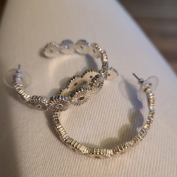 Maurices Floral hoops - Picture 2 of 5